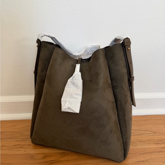 Zara Maxi Bucket Bag with Metal Ring in Sage - Picture 5 of 9